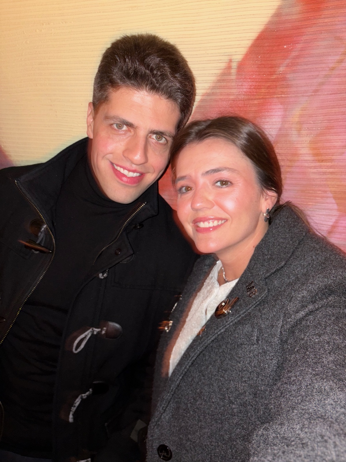 Manuela e Guilherme em uma foto próxima